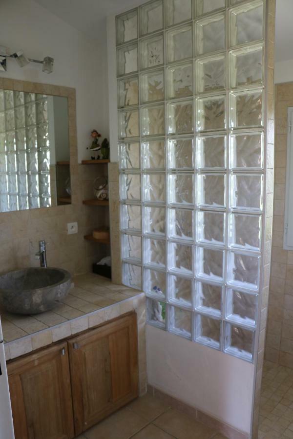 Charmante Maison De Village Cucuron Dış mekan fotoğraf